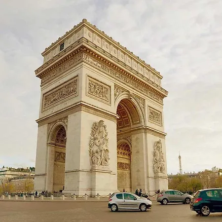 Eiffel Tower-alma Apartment